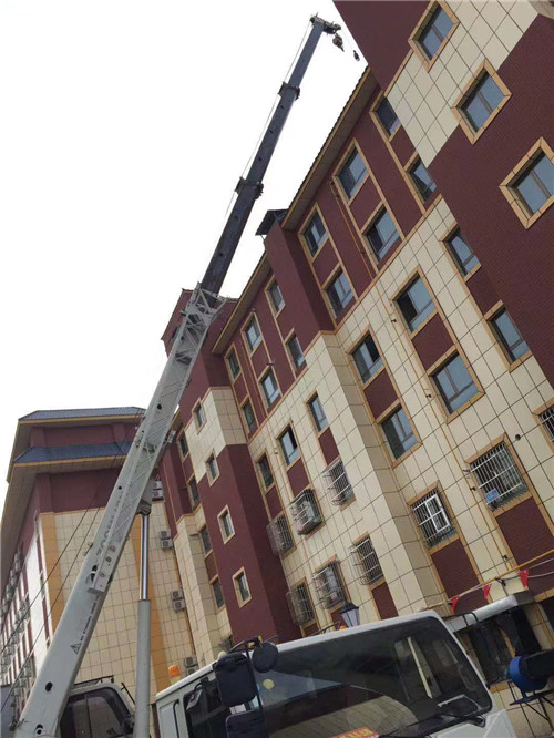 磐石市常年出租大小吊车承接吊装服务