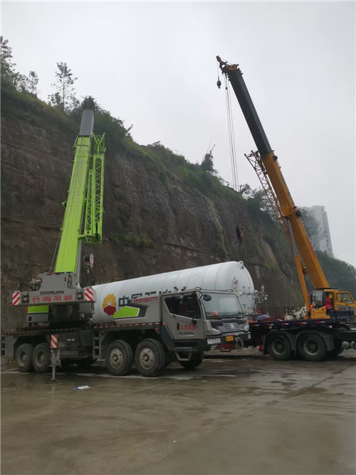 磐石市“不怕风雨冻”—— 吊车的 “恶劣环境适应” 技术